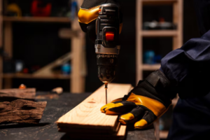 Parafusadeira Chave de Impacto ou Furadeira Martelete: Qual a Ferramenta Certa Para Quem Precisa Perfurar Concreto