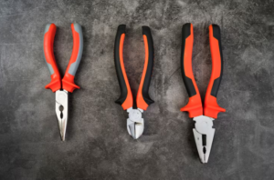 Alicate Universal Multifuncional: Ele Realmente Substitui o Kit Básico de Ferramentas?